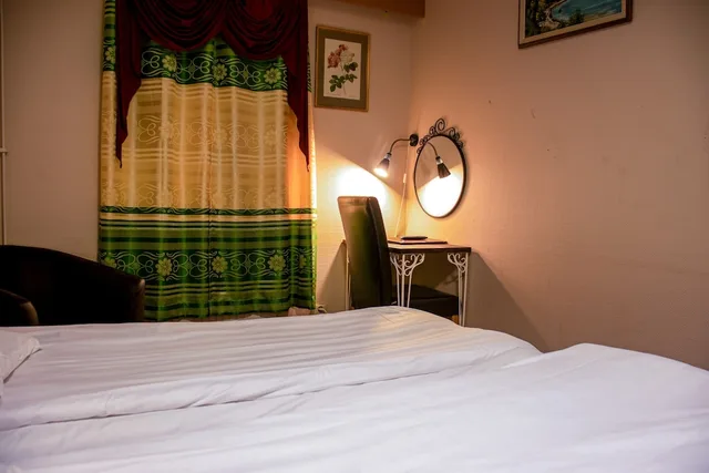 غرفة كومفورت بسريرين منفصلين، Euroway Hotel 3/5