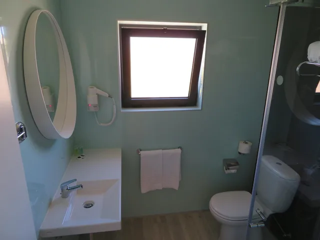 جناح جونيور بشرفة، Hotel Alcaide 5/6