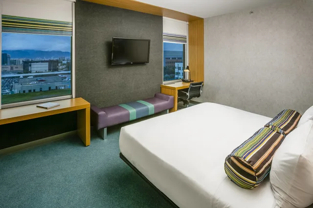 Aloft, 2 Queen Beds، ALOFT BOGOTA AIRPORT 4/7
