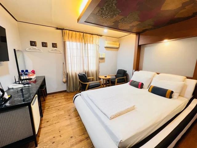 Standard, Double Bed, Sweet Hotel 6/10