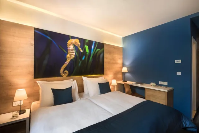 Comfort, Double or Twin Bed, Street View، Remisens Hotel Epidaurus 3/8