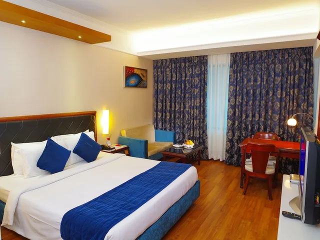 Executive, Twin Beds, The Residency Tower 1/5