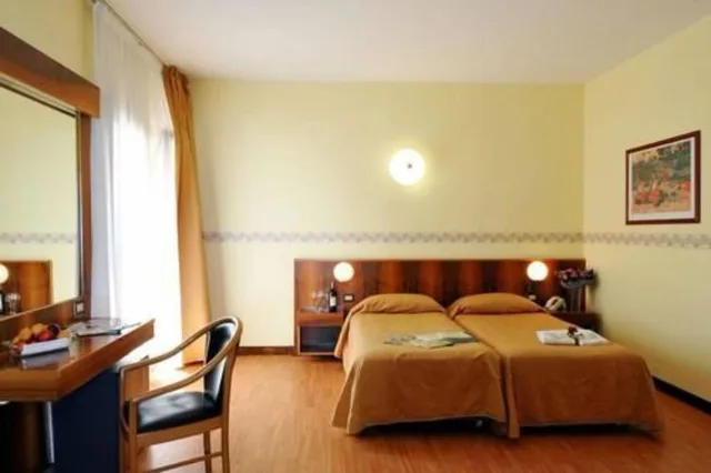 غرفة ثلاثية بثلاثة أسرّة، Park Hotel Jolanda 6/10
