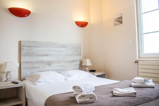 Classic, Double Bed, Bay View, Hotel Du Port Et Des Bains 4/9