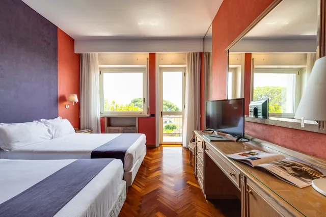 غرفة تنفيذية بسريرين منفصلين بشرفة، Culture Hotel Villa Capodimonte 2/9