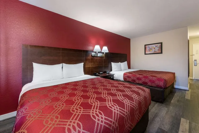غرفة بسريرين كوين، Hotel Bay Breeze 7/9