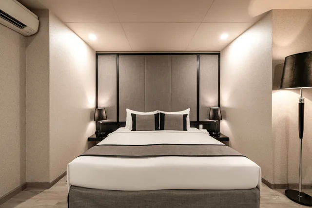 غرفة تنفيذية بسرير كوين بإطلالة على المدينة، Paragon Saigon Hotel 2/3