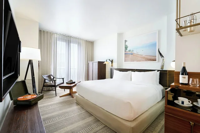 1 Bedroom, Suite, King Bed, Murphy Bed، Halcyon - A Hotel In Cherry Creek 5/10