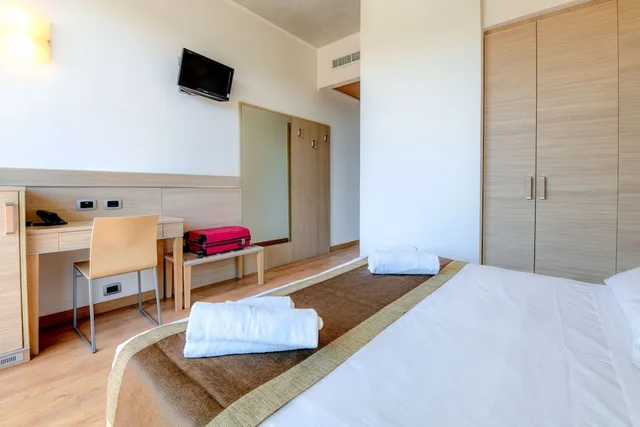 Classic, Twin Beds, Rivus 2/10