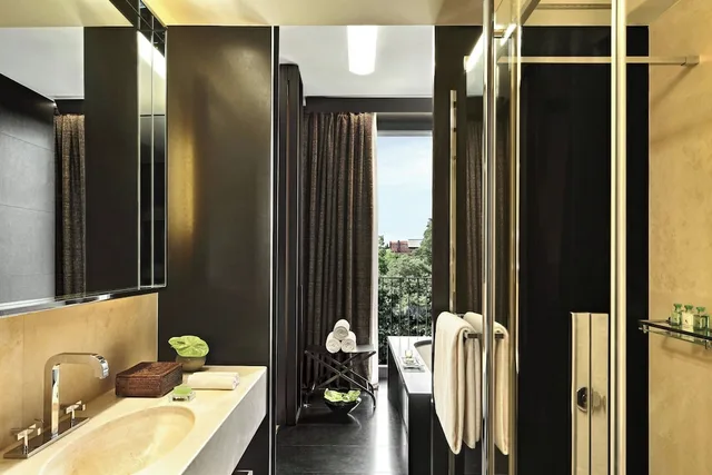 1 Bedroom, Junior Suite, Studio, King Bed, Garden View، Bulgari Hotel Milano 9/9