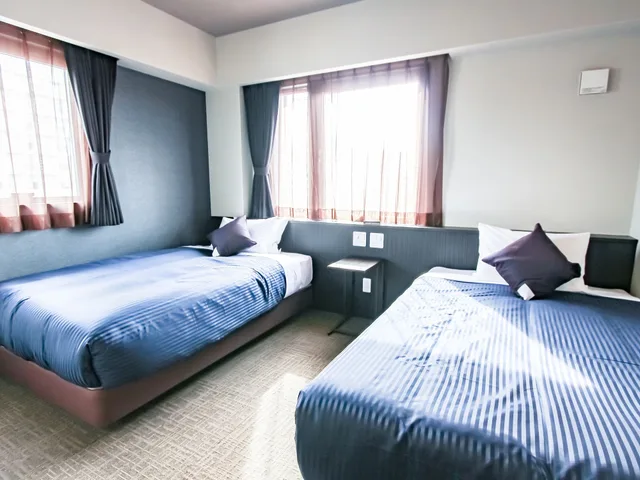غرفة بسريرين منفصلين، Hotel Livemax Premium Osaka Umeda East 2/5