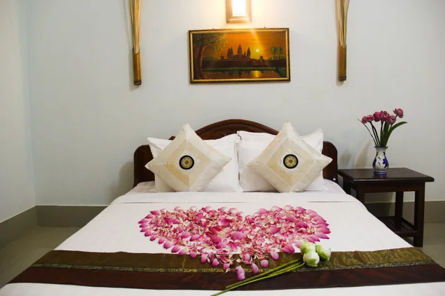 Room, Queen Bed, with Fan, Tropical Breeze Guesthouse 2/4