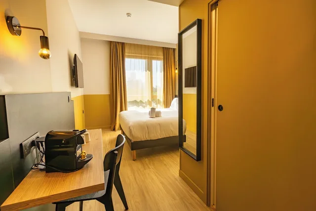 جناح متصل بسرير مزدوج وسريرين منفصلين، All Suites Hotel Paris Pleyel L’Ile Saint Denis 6/10