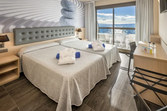 غرفة بريميوم بسريرين منفصلين، Tropic Park Hotel 2/4