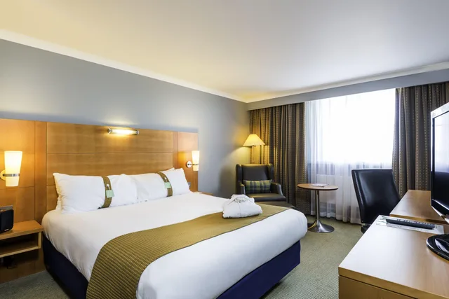 غرفة بسرير كوين، Holiday Inn London Sutton 4/10