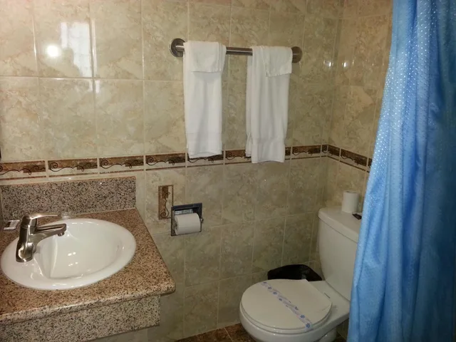 غرفة بسريرين مزدوجين، Tower Motel Long Beach 5/10