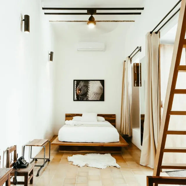 جناح عائلي، Hotel Sin Nombre 1/10