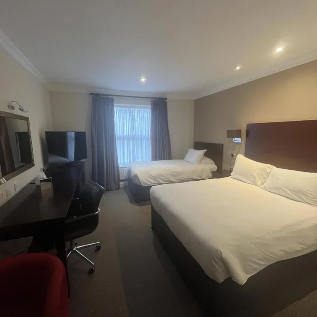 غرفة بسرير مزدوج لذوي الإعاقة، Avisford Park Hotel 4/8