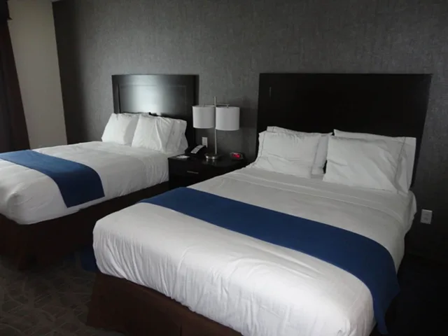 غرفة قياسية بسريرين مزدوجين لذوي الإعاقة، Holiday Inn Express Hotel And Suites Kansas City Ku Medical Center 2/7