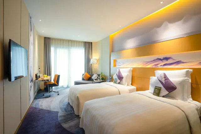 غرفة ديلوكس بسريرين منفصلين بإطلالة على البحيرة، Novotel Suzhou Sip 2/6