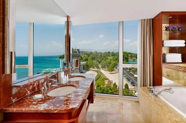 جناح رئاسي كبير بسرير كينج بإطلالة على البحيرة بغرفة نوم واحدة في طابق مرتفع، Hotel President Wilson, A Luxury Collection Hotel, Geneva 3/3