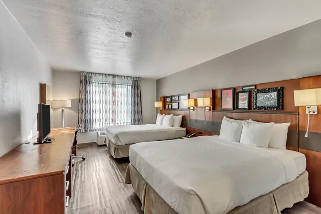 غرفة بسريرين كوين، Clarion Inn Salt Lake City Airport 9/10