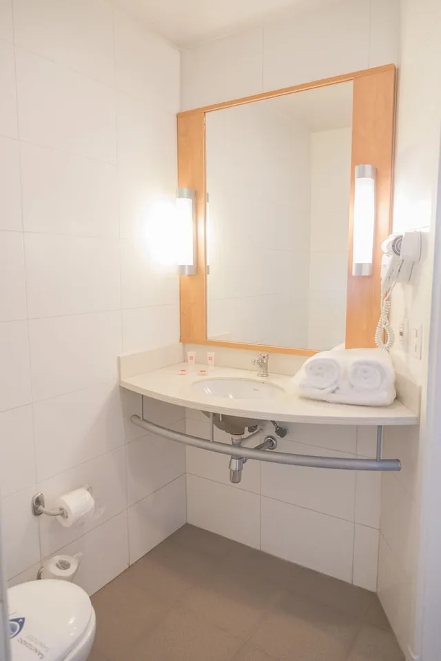 Room, Queen Bed, Ibis Valparaiso 10/10