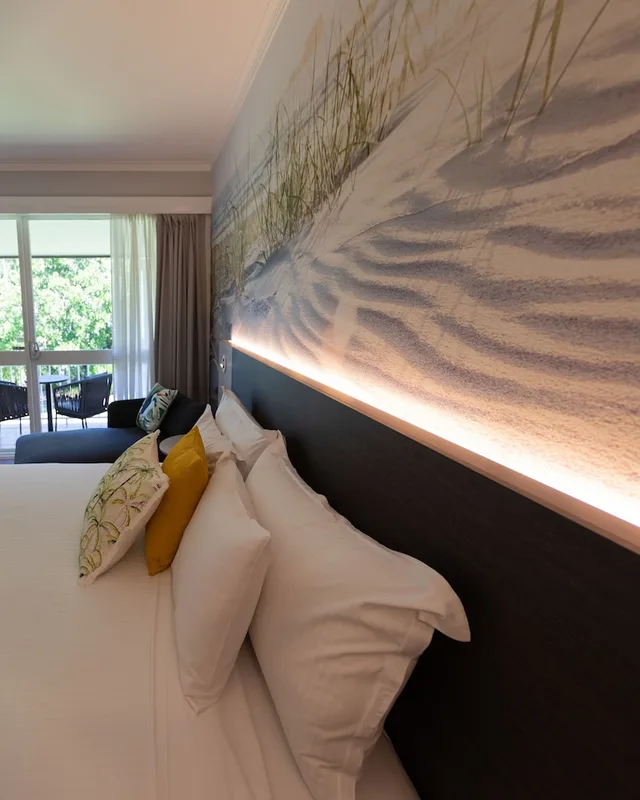 غرفة كلاسيكية بسرير كينج بإطلالة على الحديقة، Novotel Sunshine Coast Resort 9/10