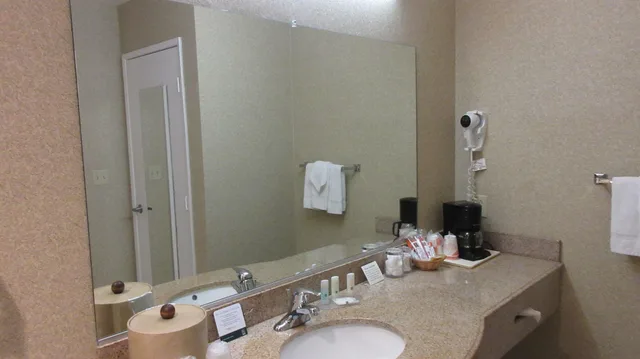 Standard, King Bed, Quality Inn Near China Lake Naval Station 4/4