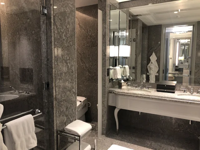 جناح رئاسي بسرير كينج بإطلالة، THE ST. REGIS KUALA LUMPUR 2/4
