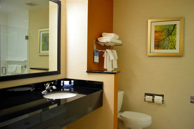 غرفة، Fairfield Inn And Suites Stafford Quantico 3/3