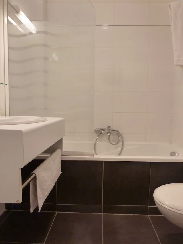 غرفة بسرير مزدوج، Hotel Du Sud Vieux Port 3/3