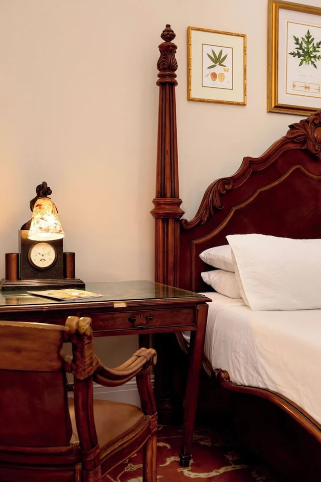 كوخ بسرير كينج، The Gardens Hotel 2/4