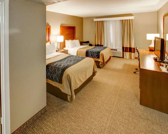 غرفة بسريرين مزدوجين، Comfort Inn Conference Center Pittsburgh Penn Hills 1/3