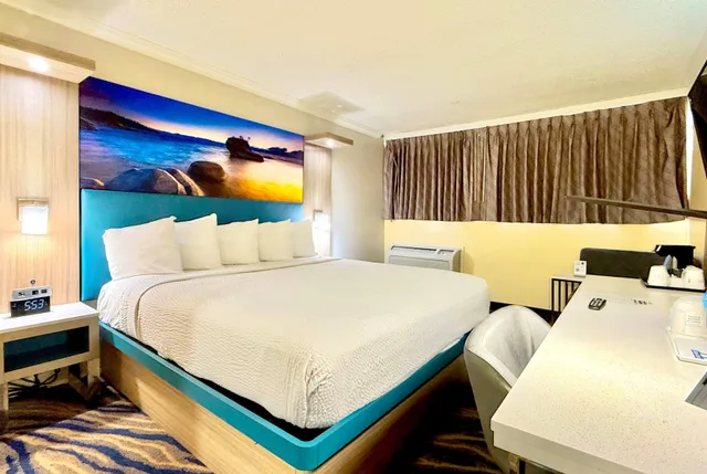 غرفة بسرير كينج، Days Inn By Wyndham Los Angeles Lax/Venicebch/Marina Delray 4/5
