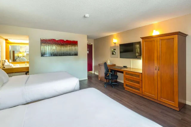 غرفة بسريرين كوين، Comfort Inn Mont Laurier, QC 2/2