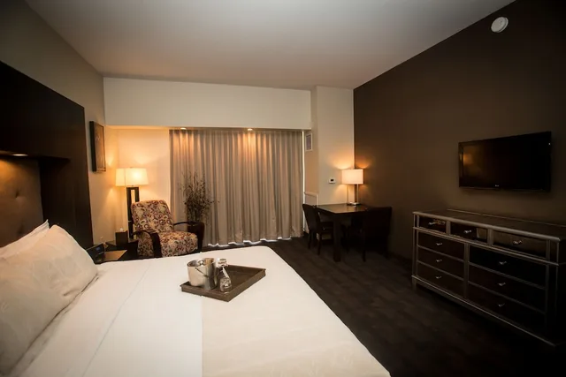 Standard, King Bed, Adult Only، The Catfish Bend Inn & Spa 1/6