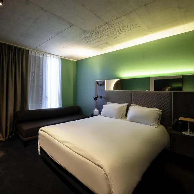 غرفة كلاسيكية بسرير كوين مع أريكة، Mercure Hotel Delemont 4/10