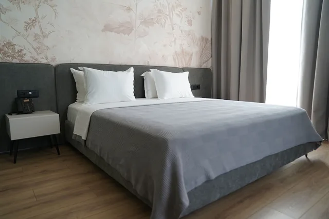 غرفة بسرير كينج بشرفة، Hotel Autostation 10/10
