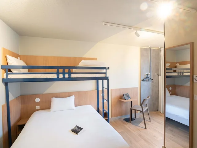 غرفة عائلية بسريرين مزدوجين، Ibis Budget Rennes Cesson 2/5