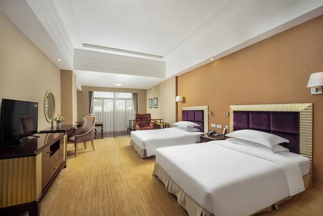 1 Bedroom, Business, Suite, Twin Beds, Balcony, Xinhui Country Garden Phoenix Hotel 8/10