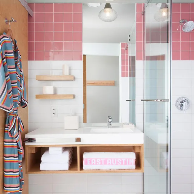 Superior, Double Bed, East Austin Hotel 3/3