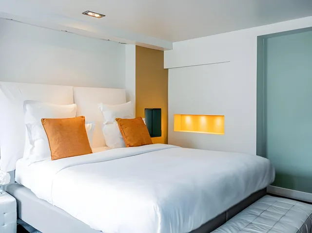 جناح بسرير كينج مع أريكة، 1k Hotel 1/2