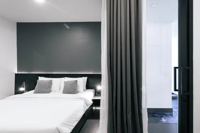 Deluxe, King Bed, Pool Access، CREW HOTEL 1/2
