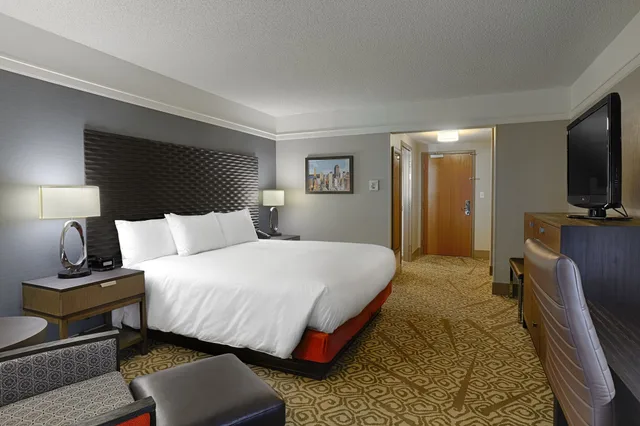 غرفة بسريرين كوين بإطلالة على المرسى، DoubleTree by Hilton Hotel San Francisco Airport North 2/3