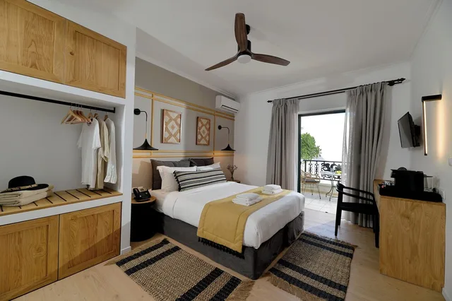 غرفة كلاسيكية كومفورت بسرير مزدوج مع أريكة في الملحق، Aktaion Beach Boutique Hotel and Spa 1/7