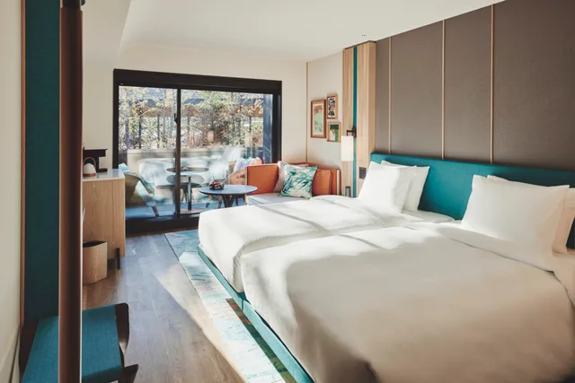 غرفة قياسية بسريرين منفصلين بإطلالة على الحديقة لذوي الإعاقة، Hotel Indigo Karuizawa 1/1