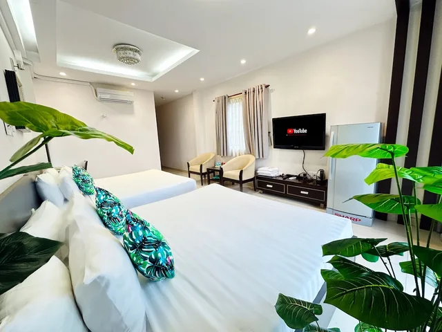 غرفة عائلية بسريرين كينج بإطلالة على المدينة بشرفة، Calmette Hotel 5/6