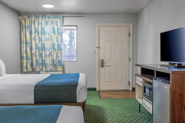 غرفة عائلية بسريرين كوين، Studio6 Flagstaff, AZ 10/10
