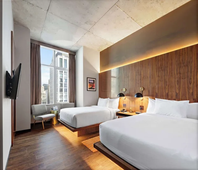 غرفة بسريرين مزدوجين لذوي الإعاقة، Grayson Hotel in the Unbound Collection by Hyatt 4/7